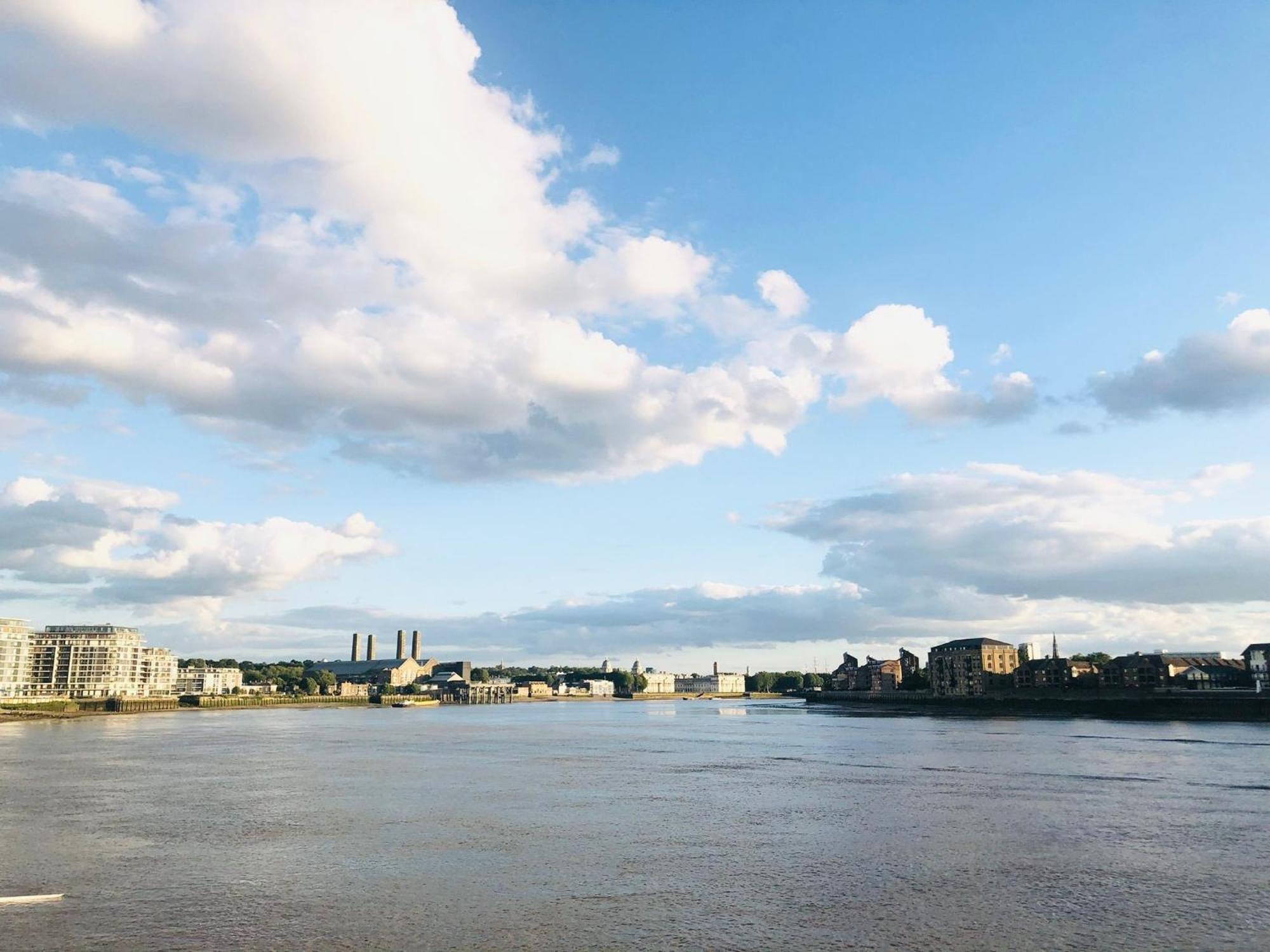 Greenwich Apartment With A River View & Balcony Near The 02 Arena & North Greenwich With Free Wifi & Fast Links Into Central ลอนดอน ภายนอก รูปภาพ