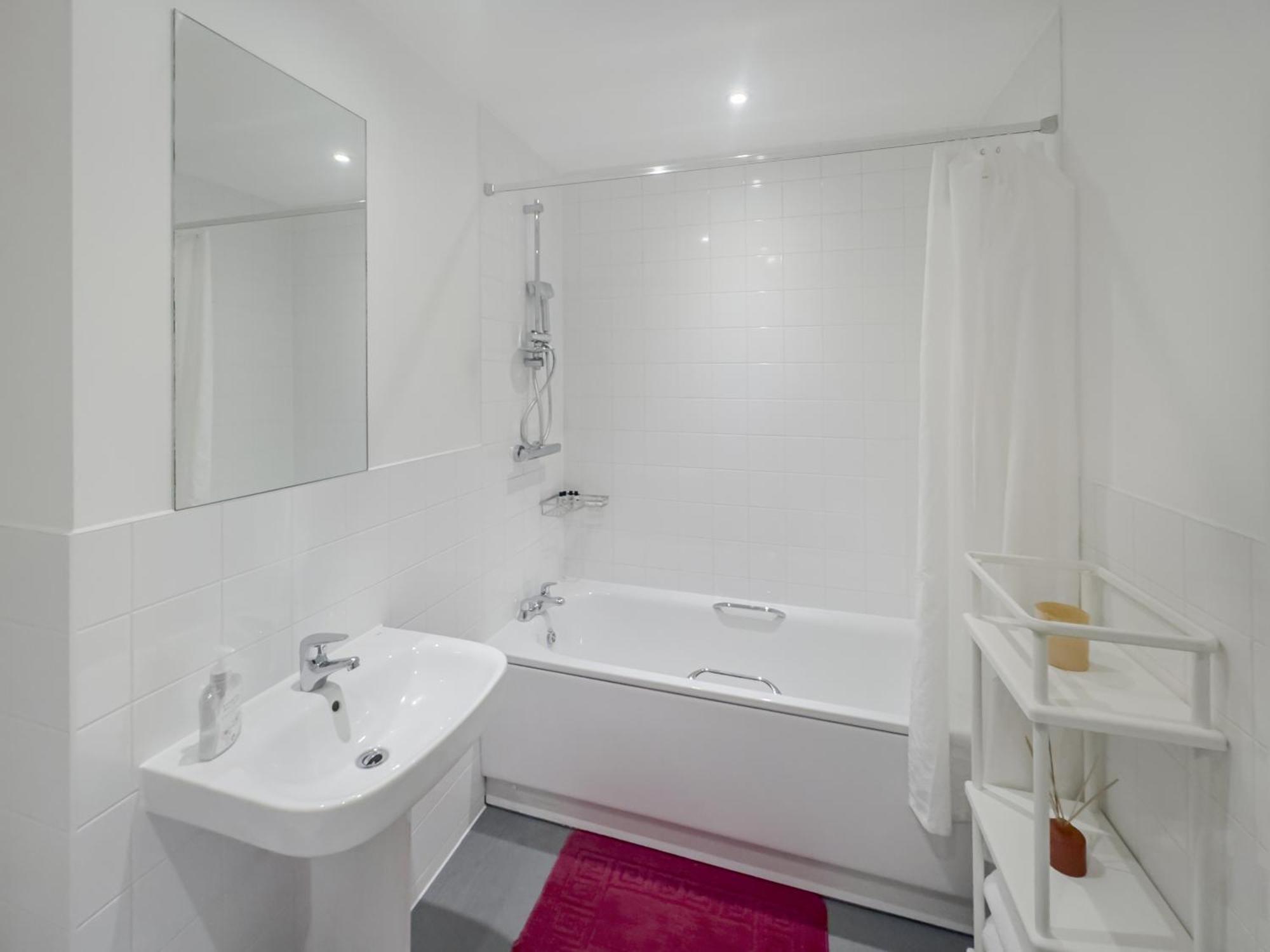 Greenwich Apartment With A River View & Balcony Near The 02 Arena & North Greenwich With Free Wifi & Fast Links Into Central ลอนดอน ภายนอก รูปภาพ