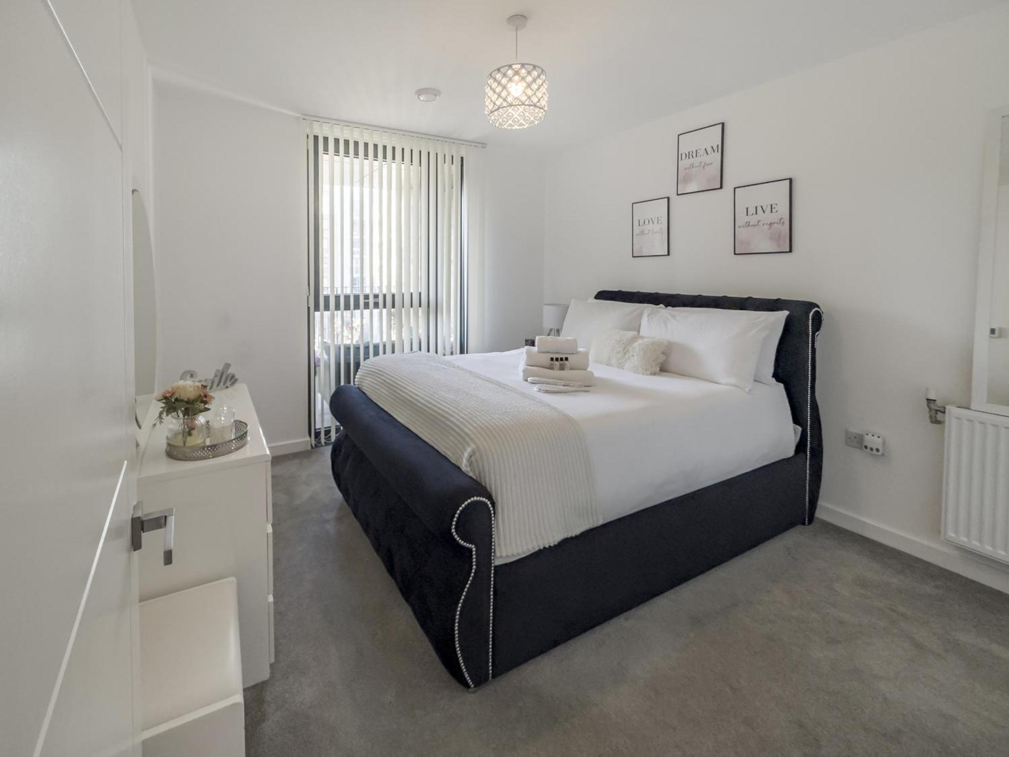 Greenwich Apartment With A River View & Balcony Near The 02 Arena & North Greenwich With Free Wifi & Fast Links Into Central ลอนดอน ภายนอก รูปภาพ